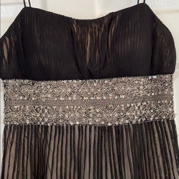 Black cocktail dress - Picture 2 of 6